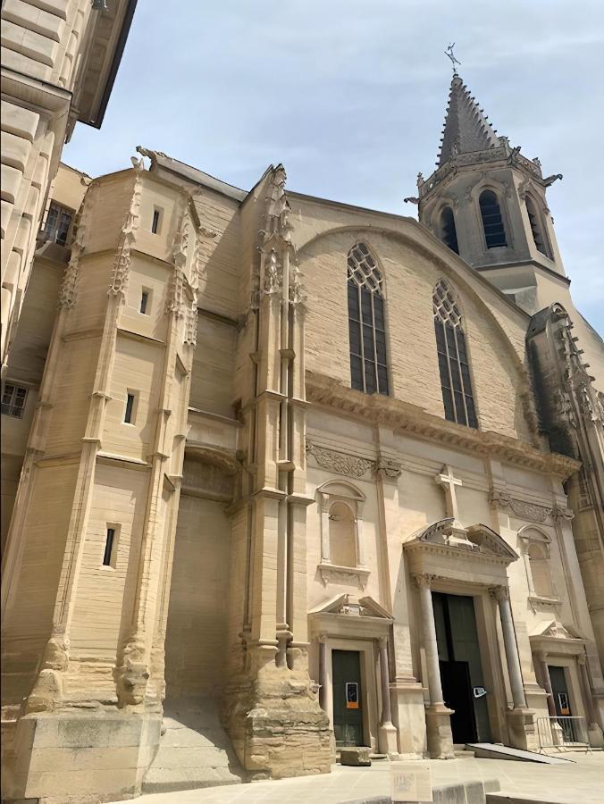 Gite Les Feuilles De Chene Villa Carpentras Luaran gambar