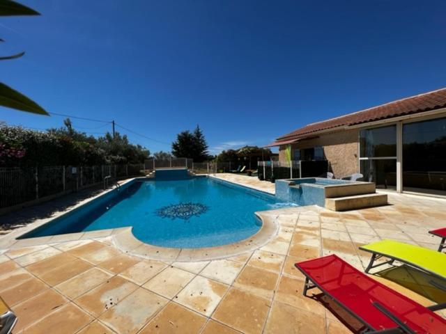 Gite Les Feuilles De Chene Villa Carpentras Luaran gambar