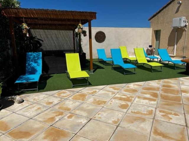 Gite Les Feuilles De Chene Villa Carpentras Luaran gambar